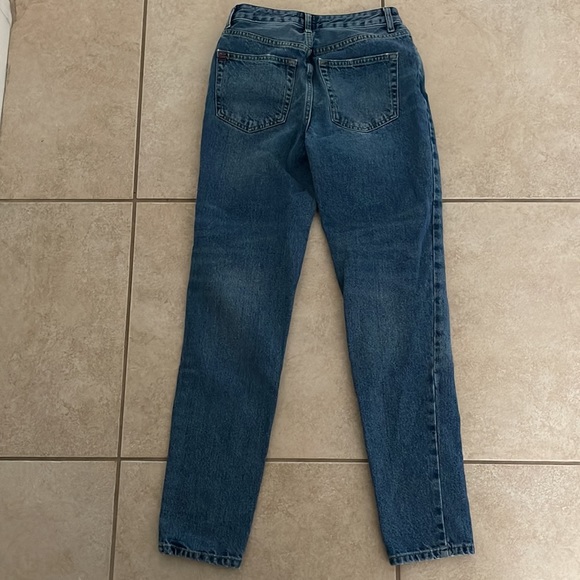 Urban Outfitters Mom jeans - Picture 2 of 3